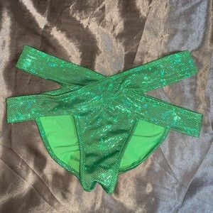 Green sparkly booty short!